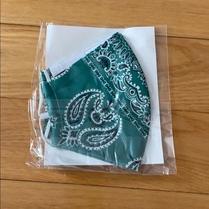 *NEW* Tory Burch Face Mask